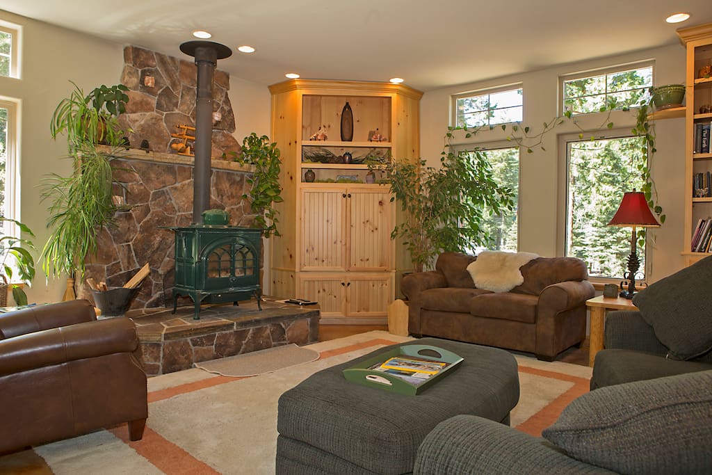 Lake Tahoe Secluded Lodge w/Hot Tub Houses for Rent in Tahoma