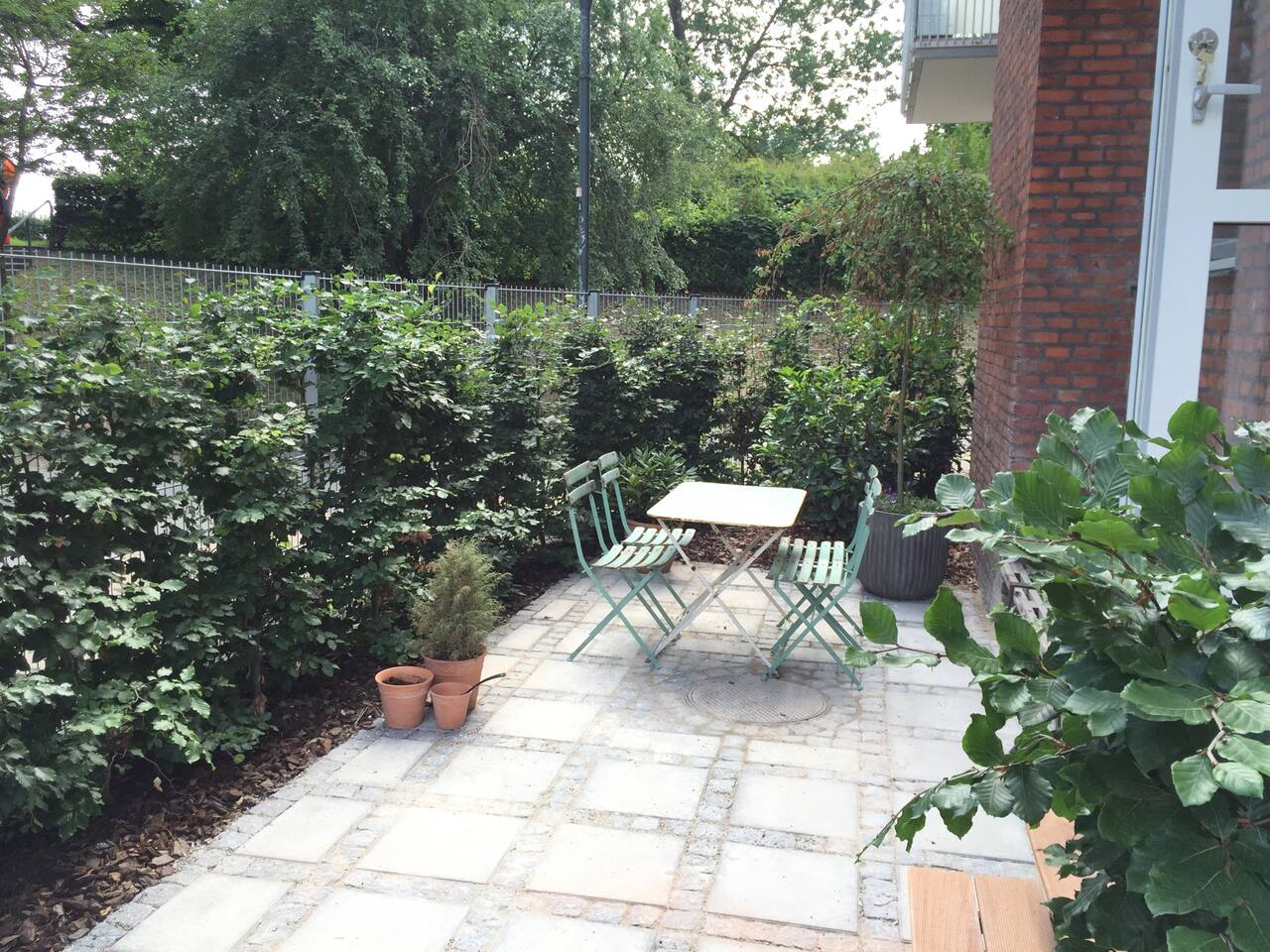 Trendy home, private city garden. lejligheder til leje i københavn