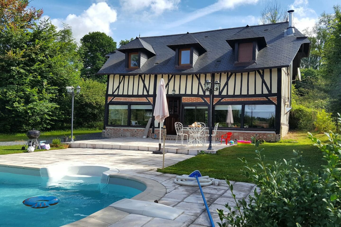Maison normande moderne av piscine maisons à louer à bonneville ...