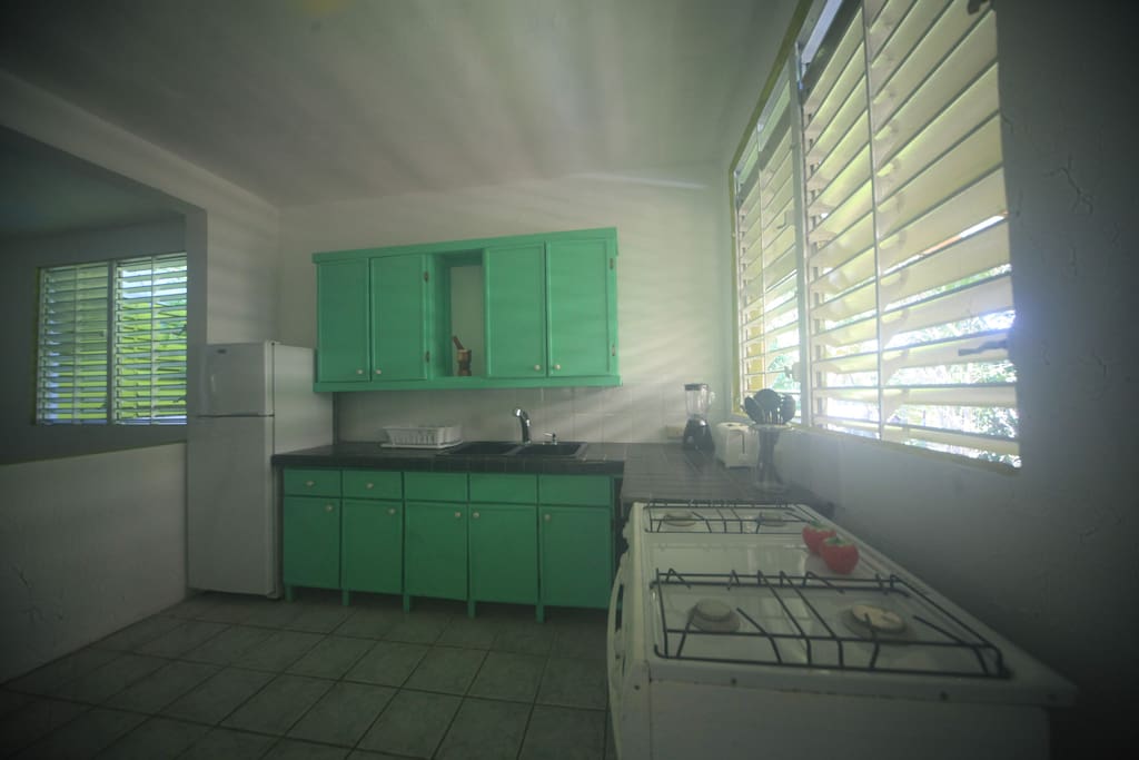 BEST LOCATION in VIEQUES casa mangó Houses for Rent in Esperanza