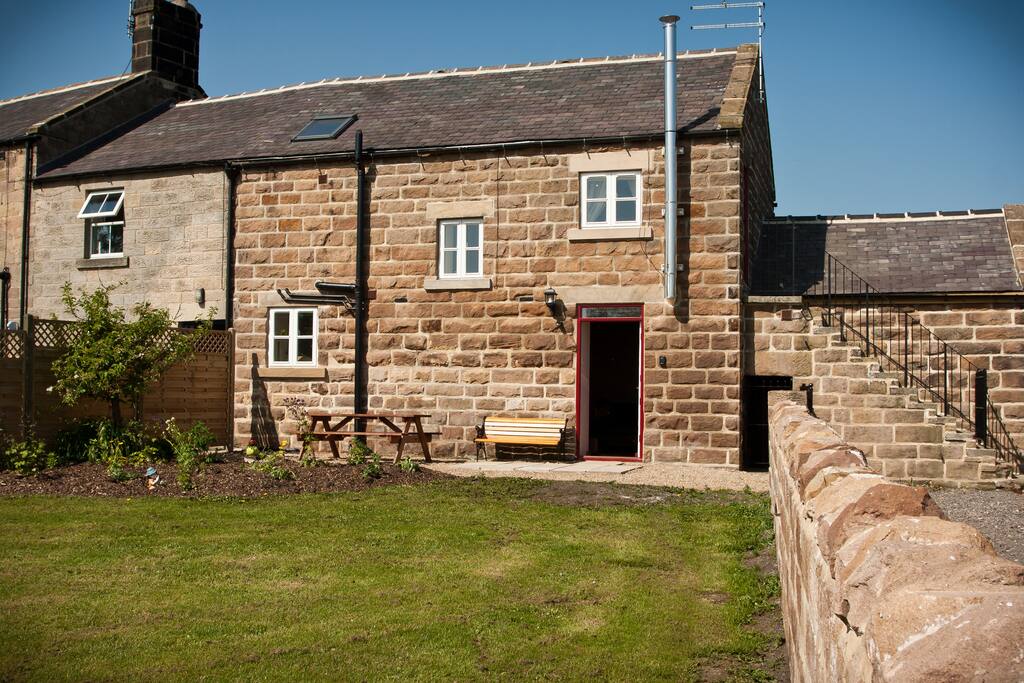 Humble Bee Cottage, great location! Houses for Rent in Killinghall