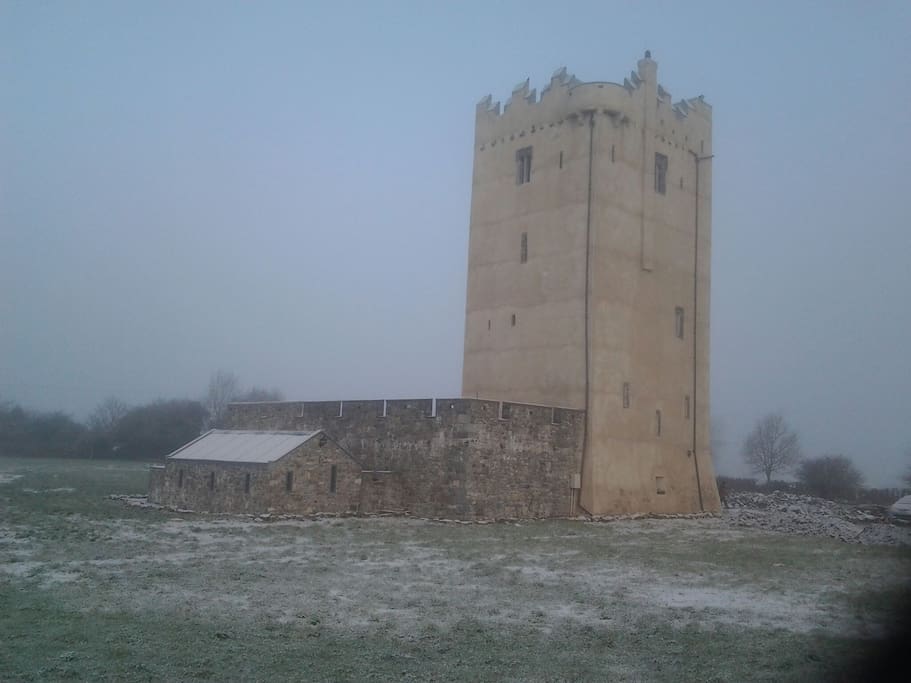 A snowy morning at the tower.