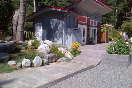 Airbnb Quadra Island | top 20 quadra island vacation rentals vacation homes Airbnb Quadra Island | top 20 quadra island vacation rentals vacation homes