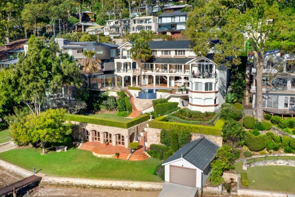 Point House