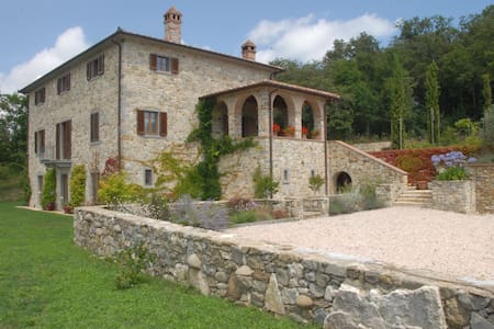 Top 20 trappola villa and bungalow rentals airbnb trappola Tavoli stones bridge
