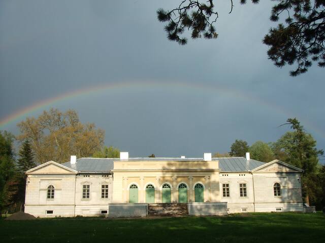 Historical Castle and Park - Castle