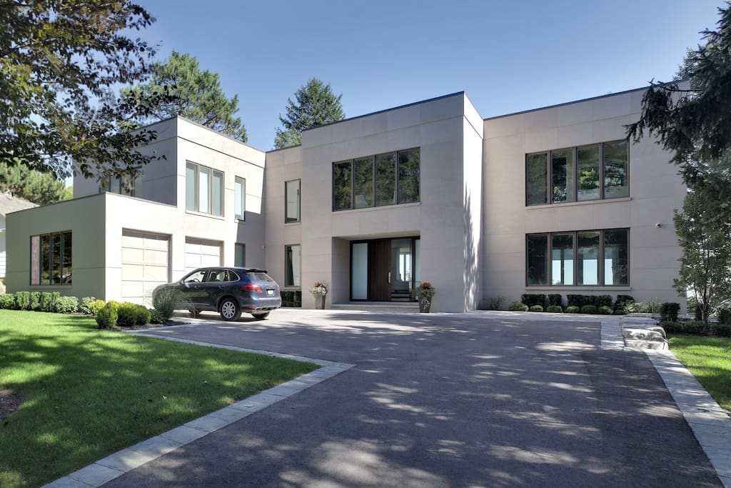 Airbnb Designer House Airbnb Designer House