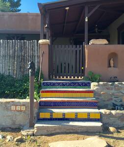 Cowboy Casita in the Heart of a Vineyard - Hillsboro - Bungalow