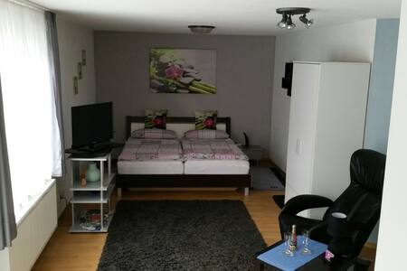 Single-Maisonette-Dachgeschoss nah bei Frankfurt/M*** Wohnung Bad ...