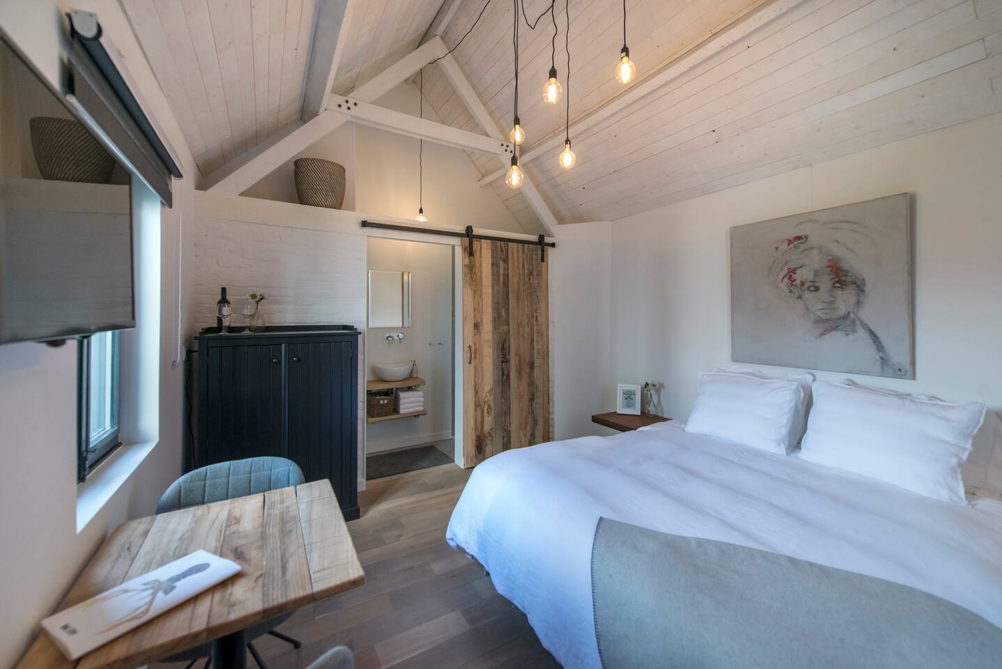 The top 20 lofts for rent in maastricht airbnb Bedroom Italiaans design
