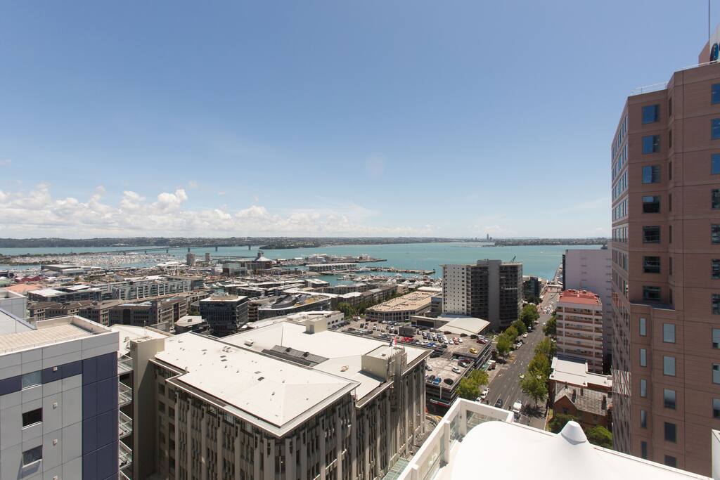 Stunning Harbour Views - Two Bdrms!