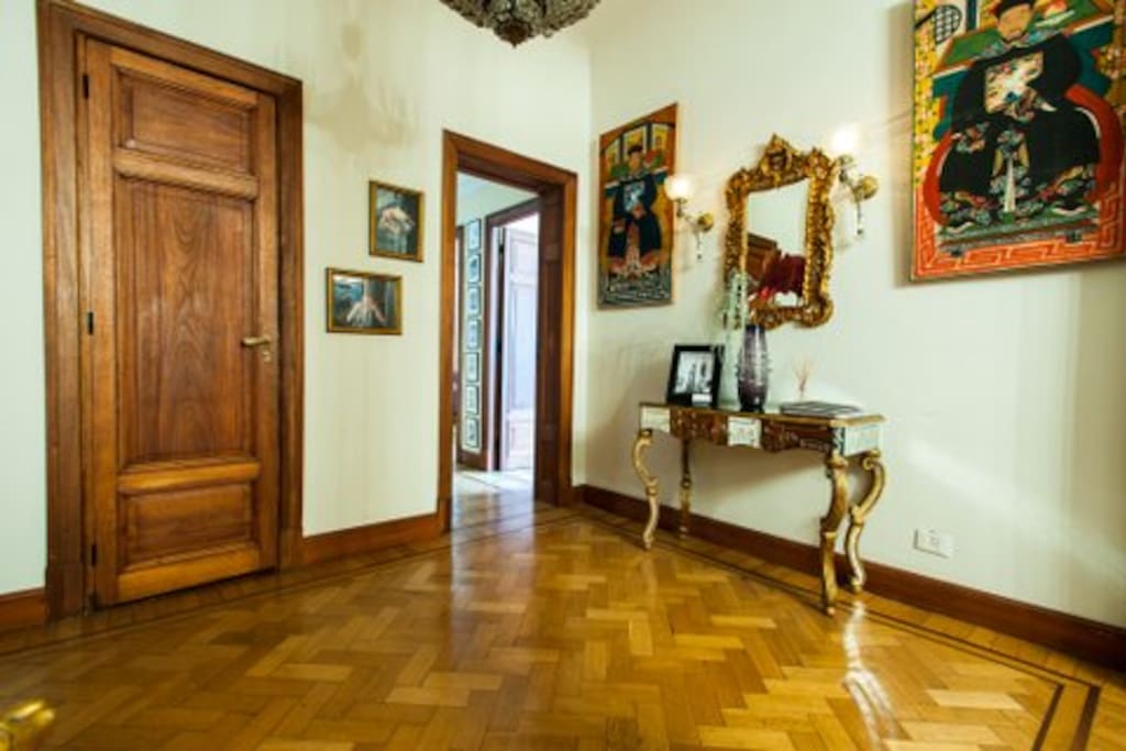 An elegant, spacious entry