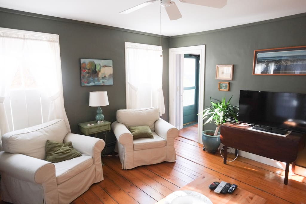 Historic Jamestown Home Houses for Rent in Jamestown