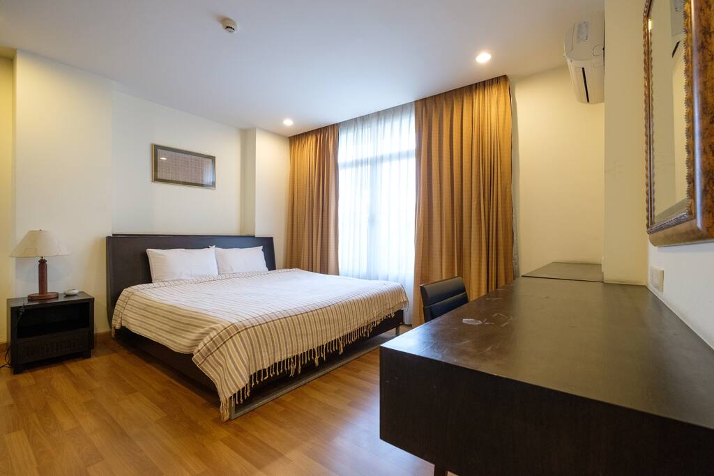2BR 100SQM for 4pax @ Nana BTS| Chadvara KRIANG