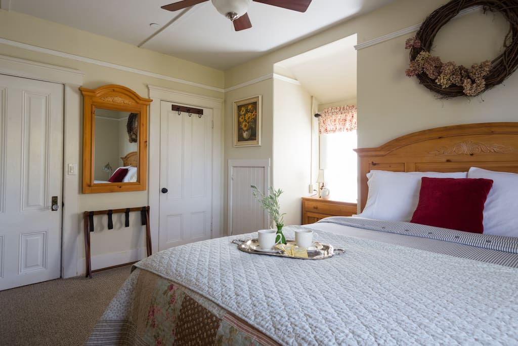 Super comfy rooms with a vintage feel and with today's conveniences!