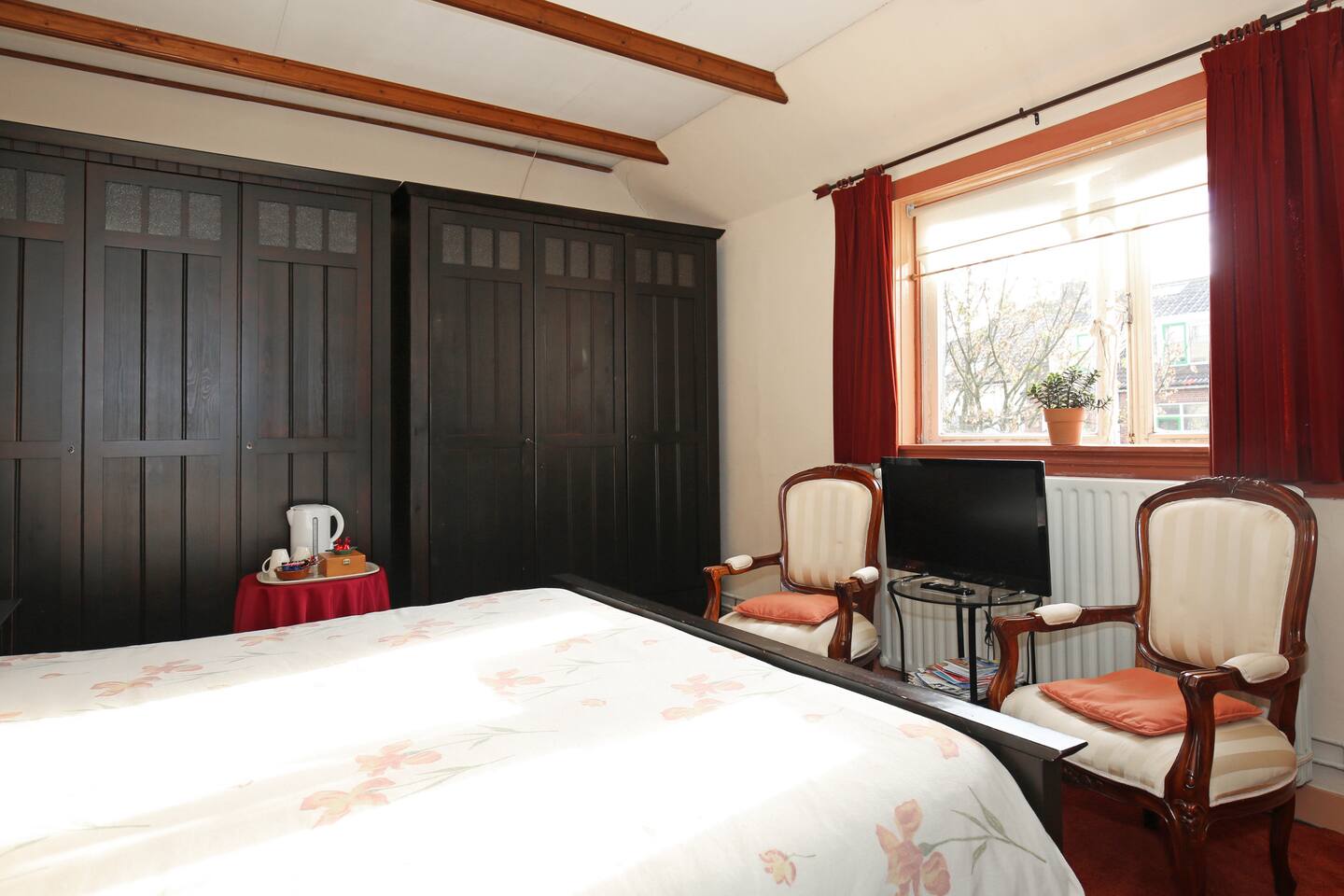 B&b de lindenduin in zandvoort bed & breakfasts te huur in zandvoort