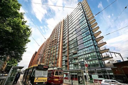 CENTRALLY LOCATED CBD APARTMENT