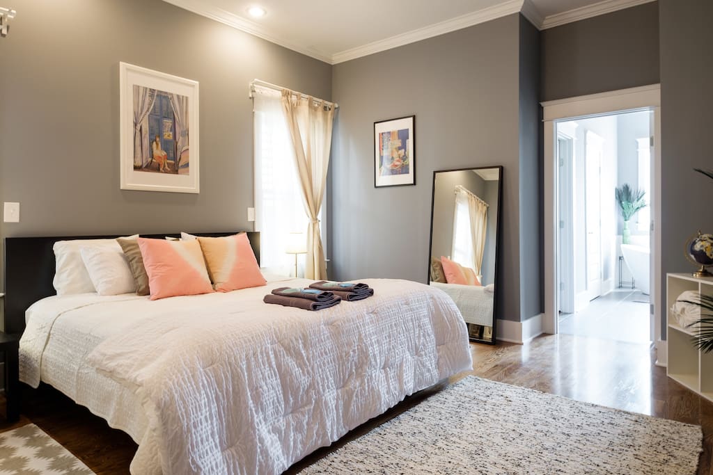 Luxurious Brand New East Nashville House Sleeps 12