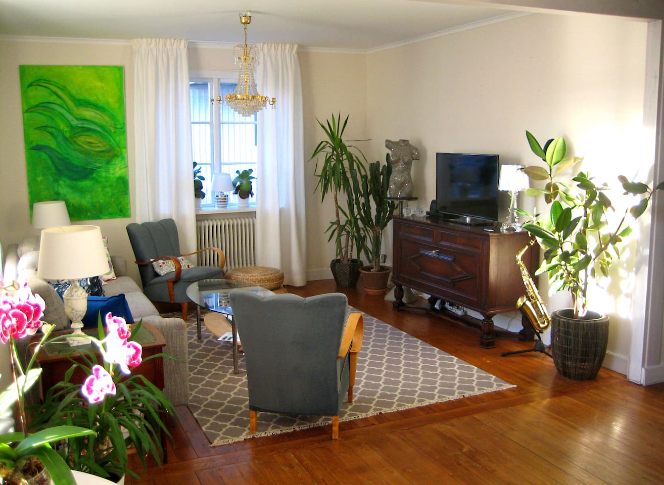 Fantastiskt hus centralt i uppsala, 6 bäddar houses for rent in ...