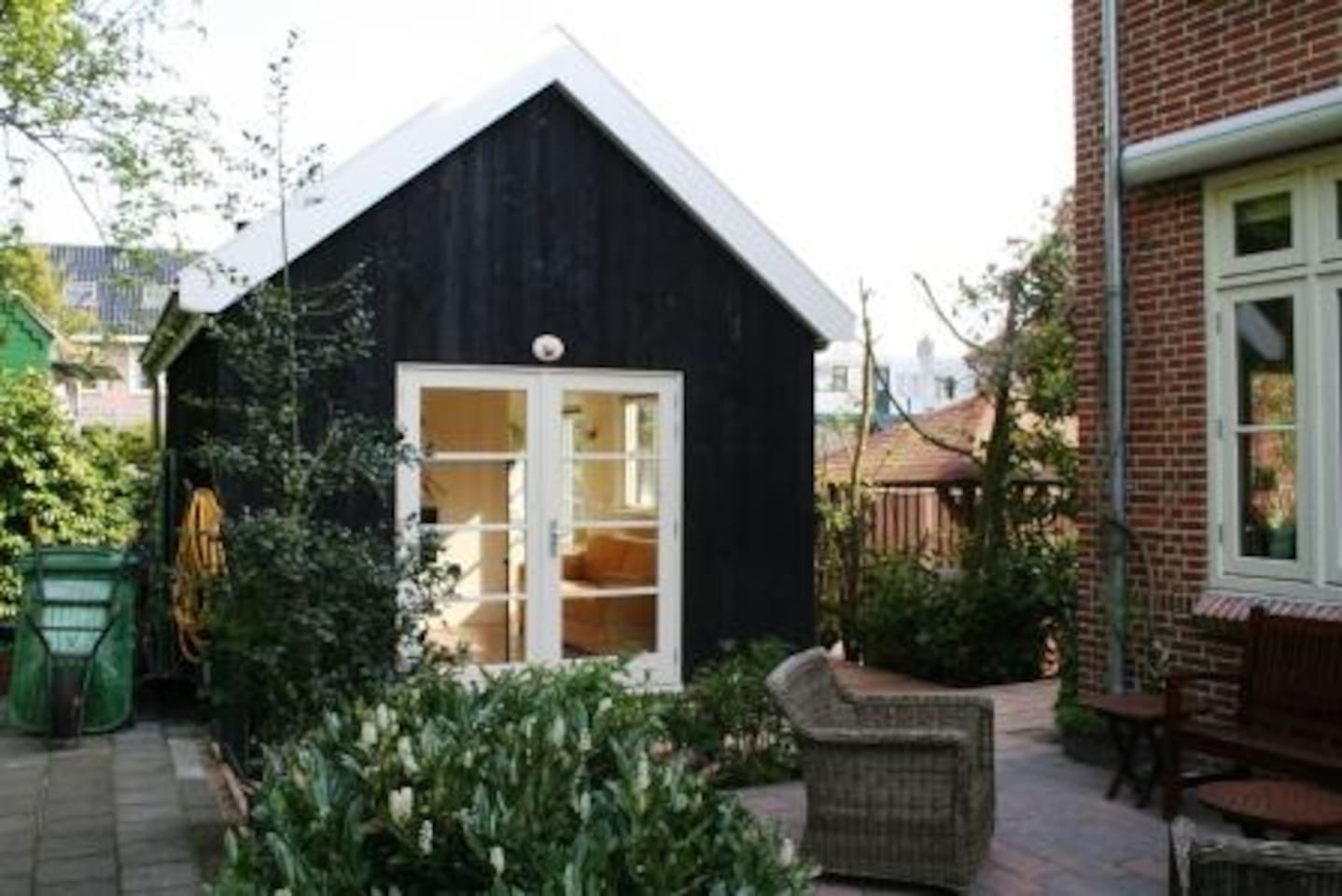 Vrijstaand huisje aan bosrand zomerhuisjes/cottages te huur in ...